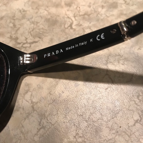 Prada foldable sunglasses - Picture 3 of 4